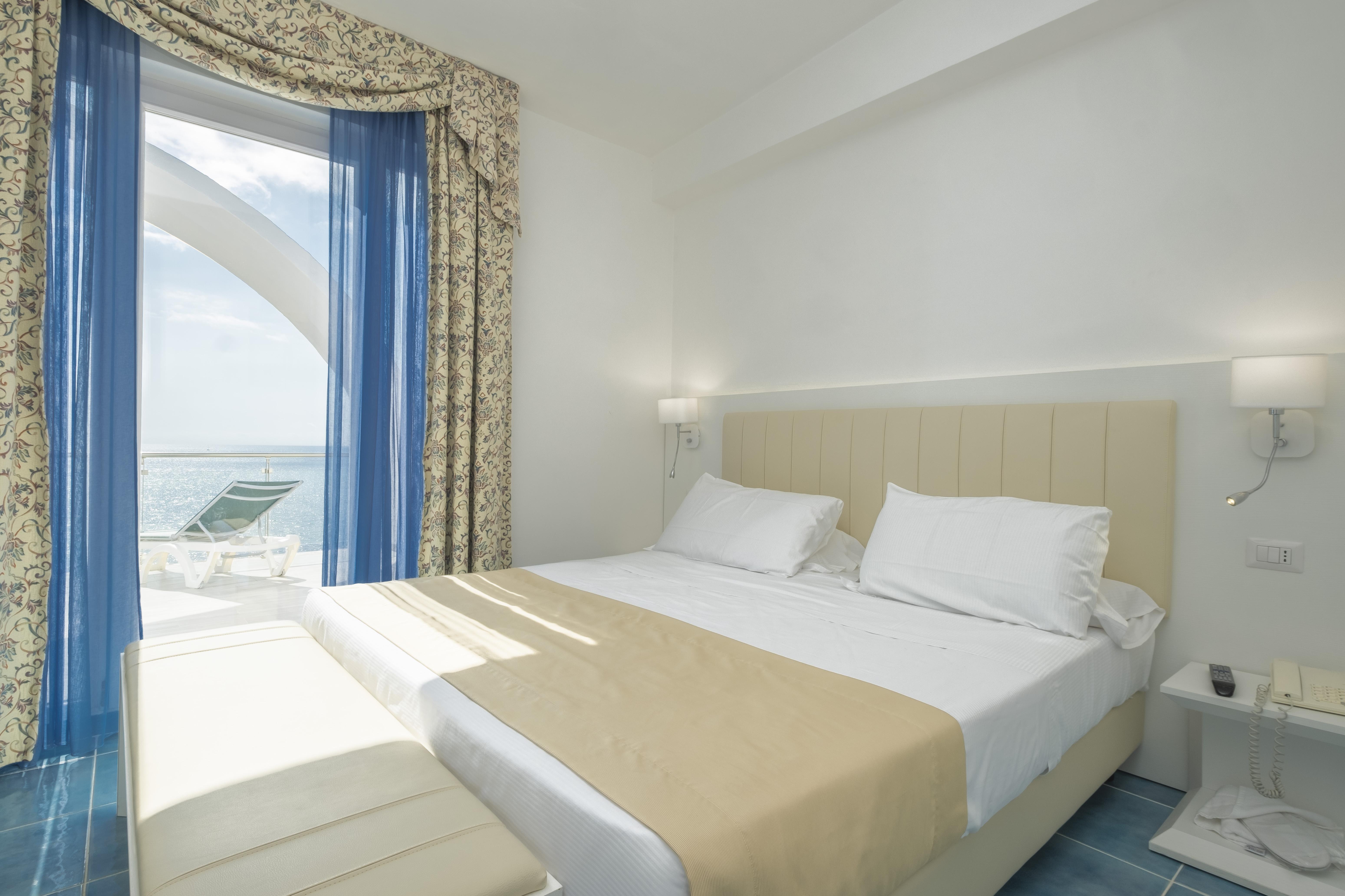 Hotel Cavalluccio Marino ซันตามารีเนลลา ภายนอก รูปภาพ