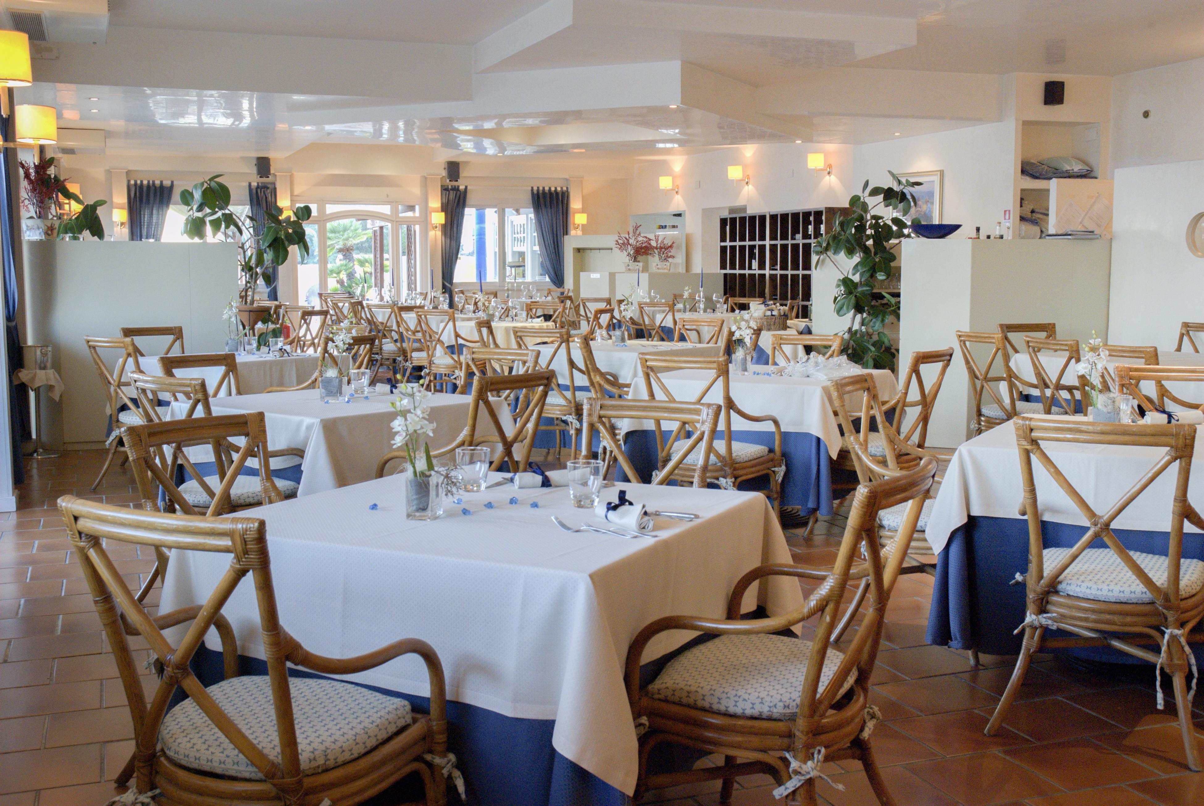 Hotel Cavalluccio Marino ซันตามารีเนลลา ภายนอก รูปภาพ
